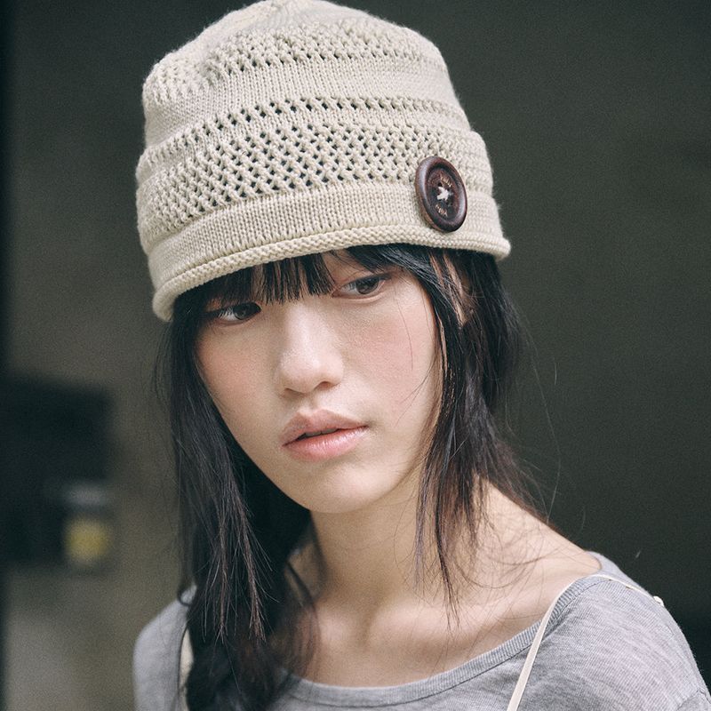 kiibi（キイビ）の「ニット ボタン ビーニー オートミール（帽子）」