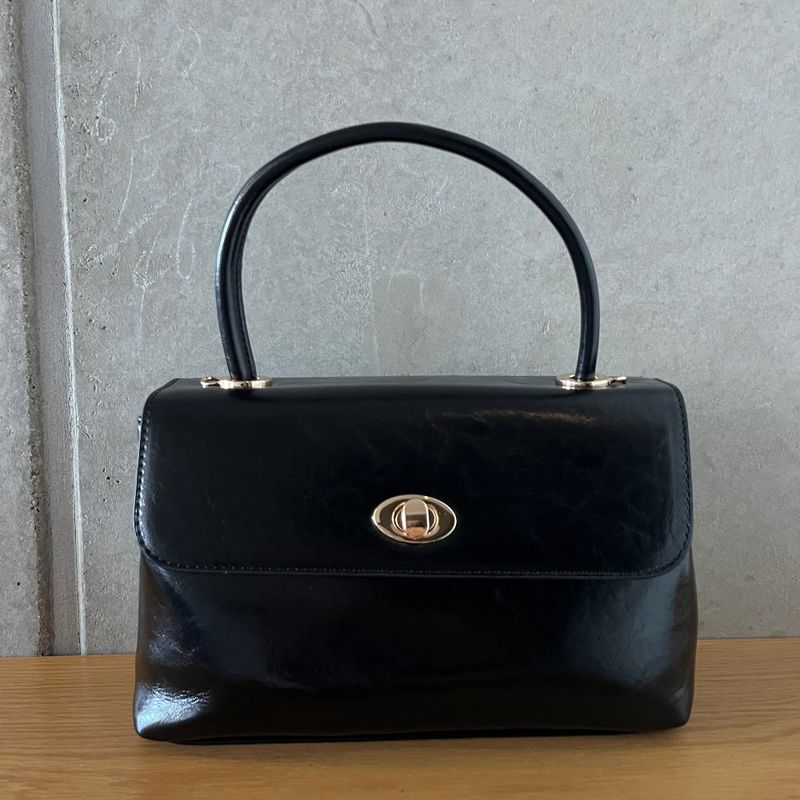 Janne Square Classic Medium Hand & Cross Bag (3 colors)