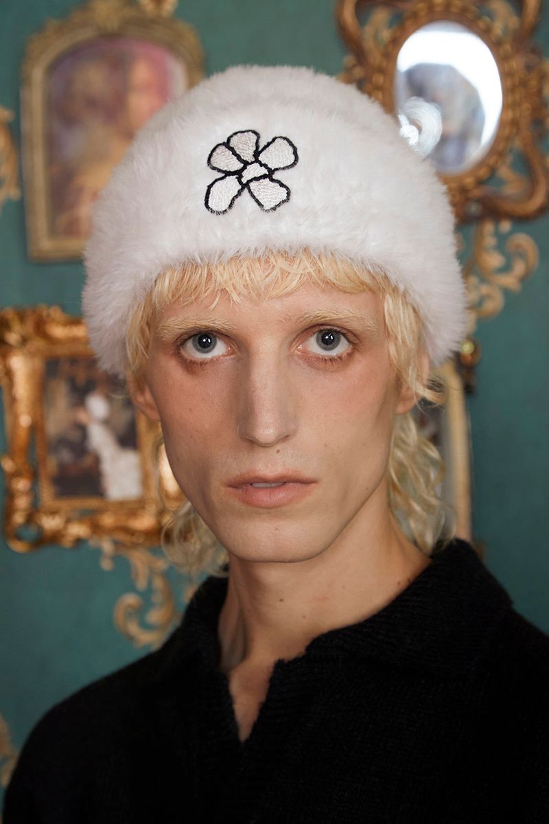 FLOWER FUR BEANIE / IVORY