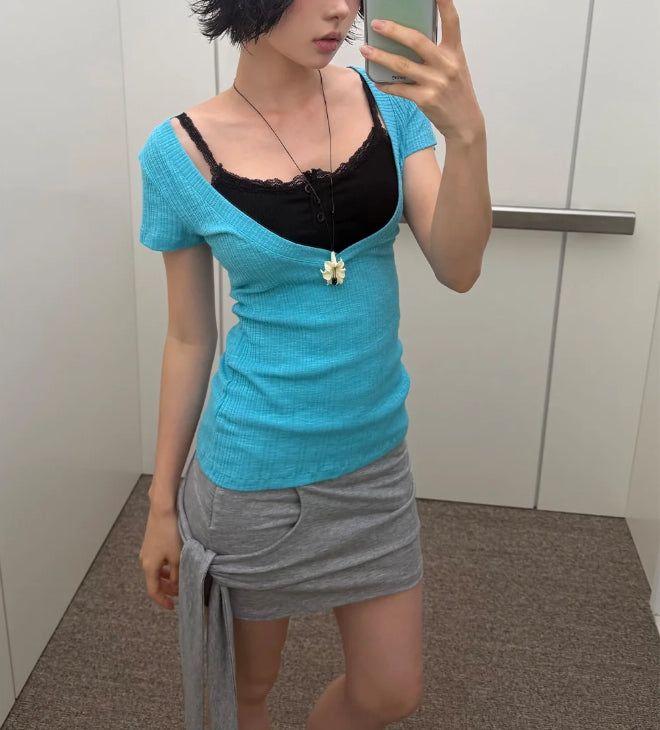 ディープVネックTシャツ