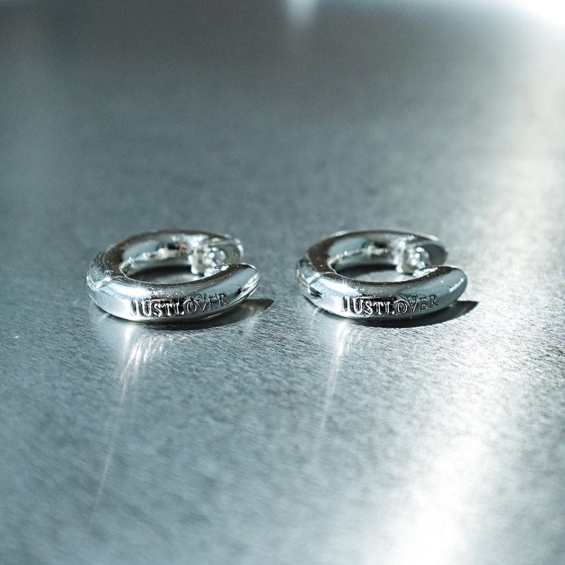 just LoveR.（ジャストラバー）の「ボーンミニホープピアス（アクセサリー）」