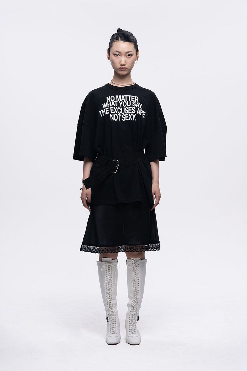 LETTERING BOXY FIT T-SHIRT - BLACK