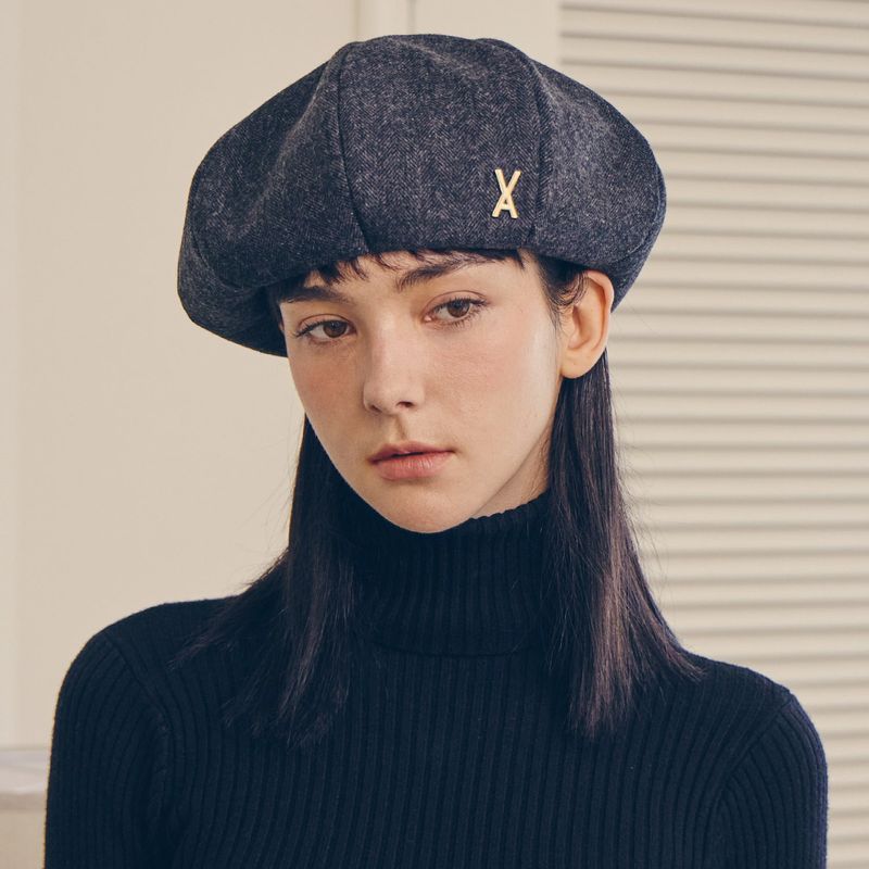 VA Stud Octagon Wool Beret / Black