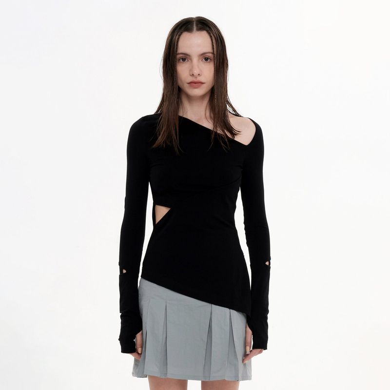 JINJUSE(ジンジュユーズ)の「CUTOUT ZIPPER TOP(BLACK)(Tops)」
