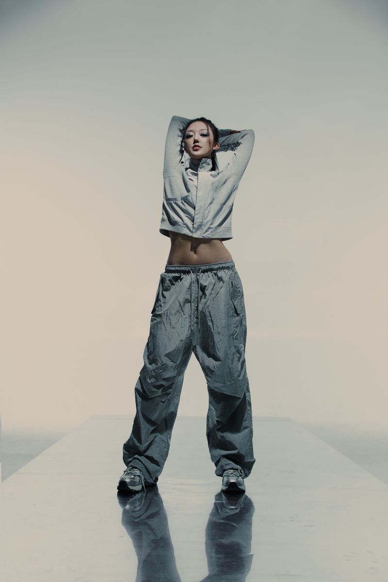 06. PARACHUTE PANTS GREY
