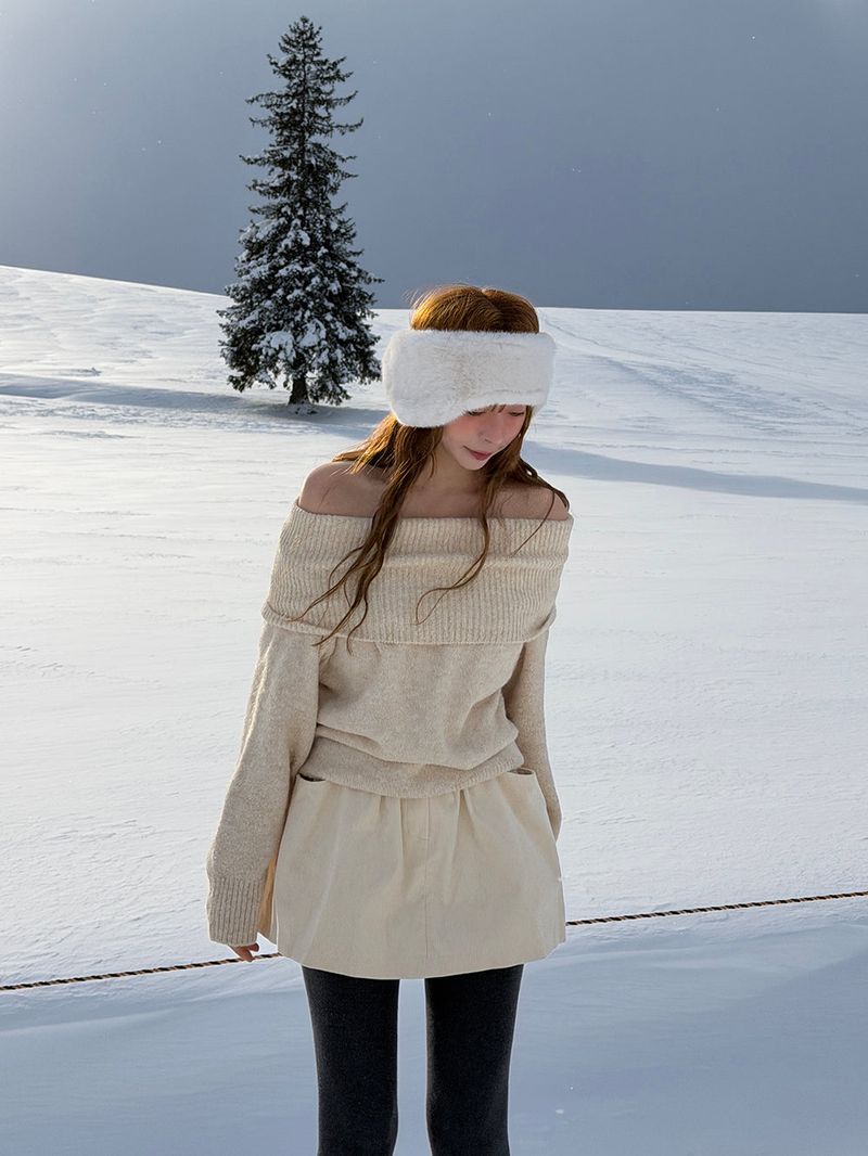 [MADE] Endelin Wool Off-Shoulder Knit