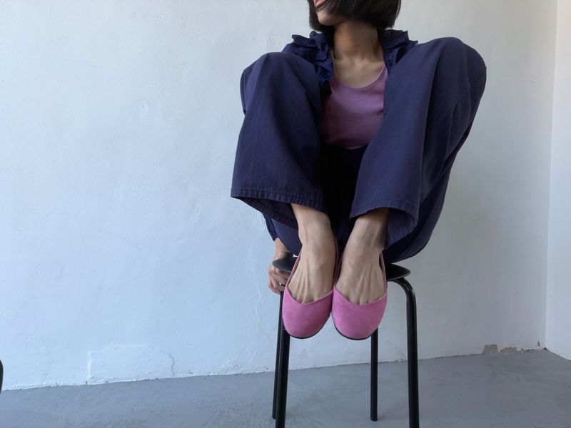 suede round toe flat
