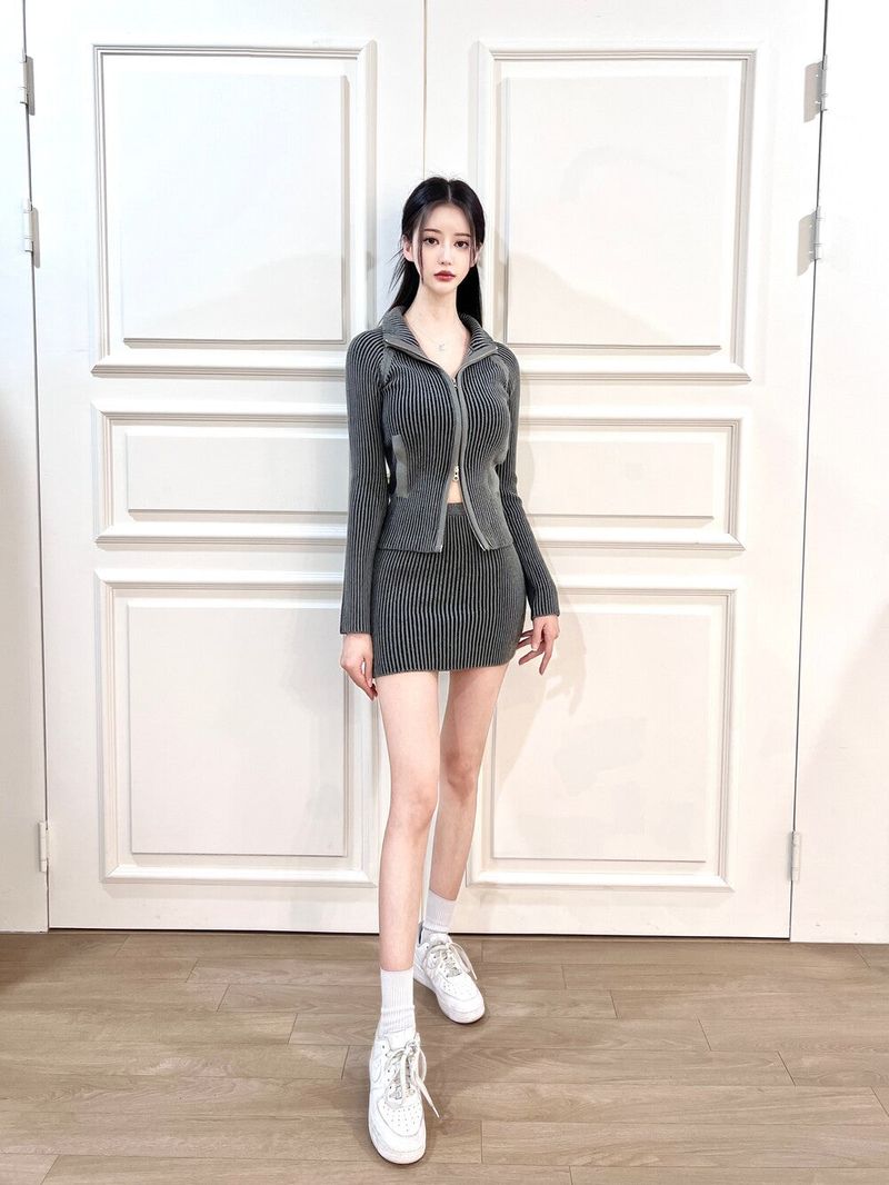 1070. Two tone line mini knit sk (2color)