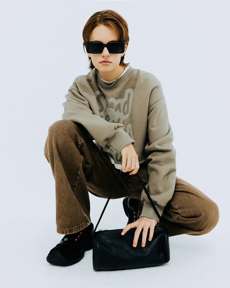 OVER STENCIL TYPO CROP SWEATSHIRT-KHAKI