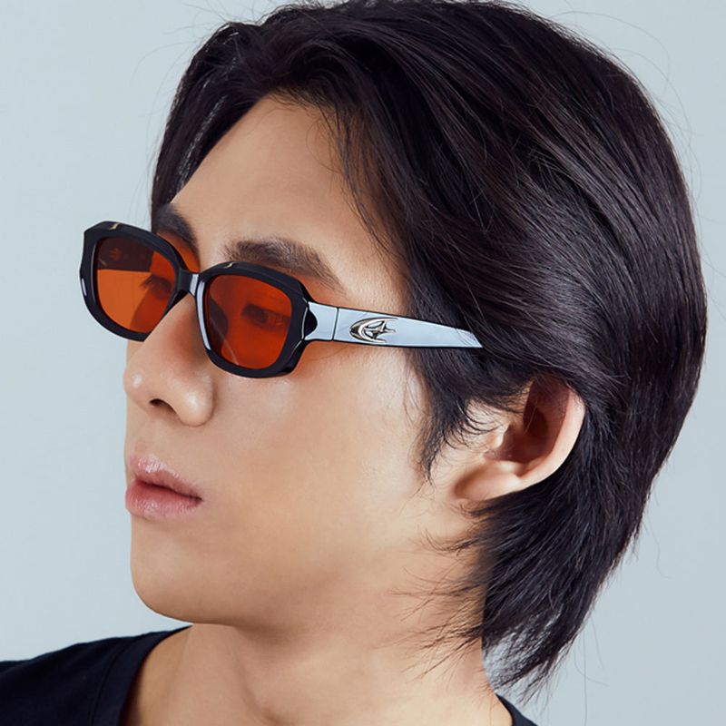 Vega Black / Red Tint Lens