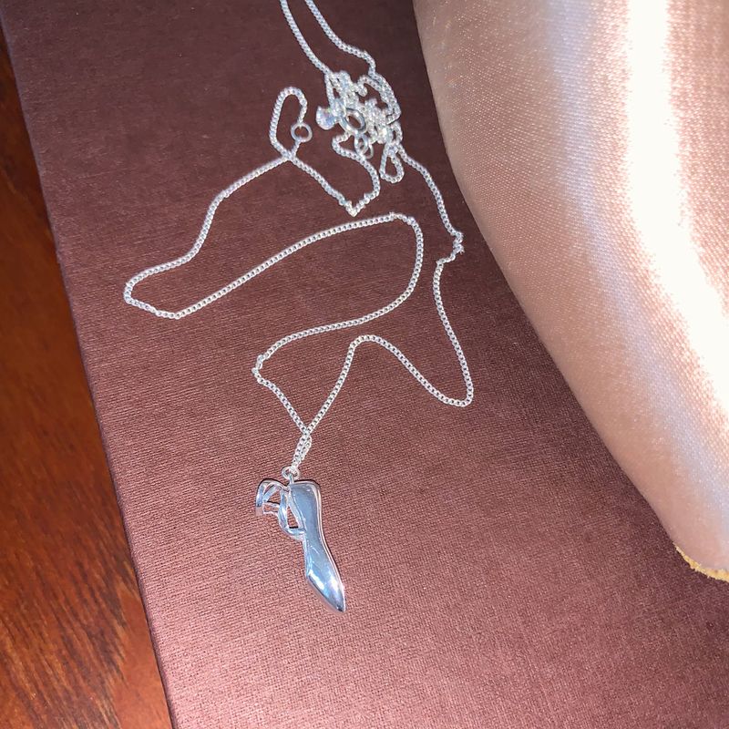 The Ballet Necklace
