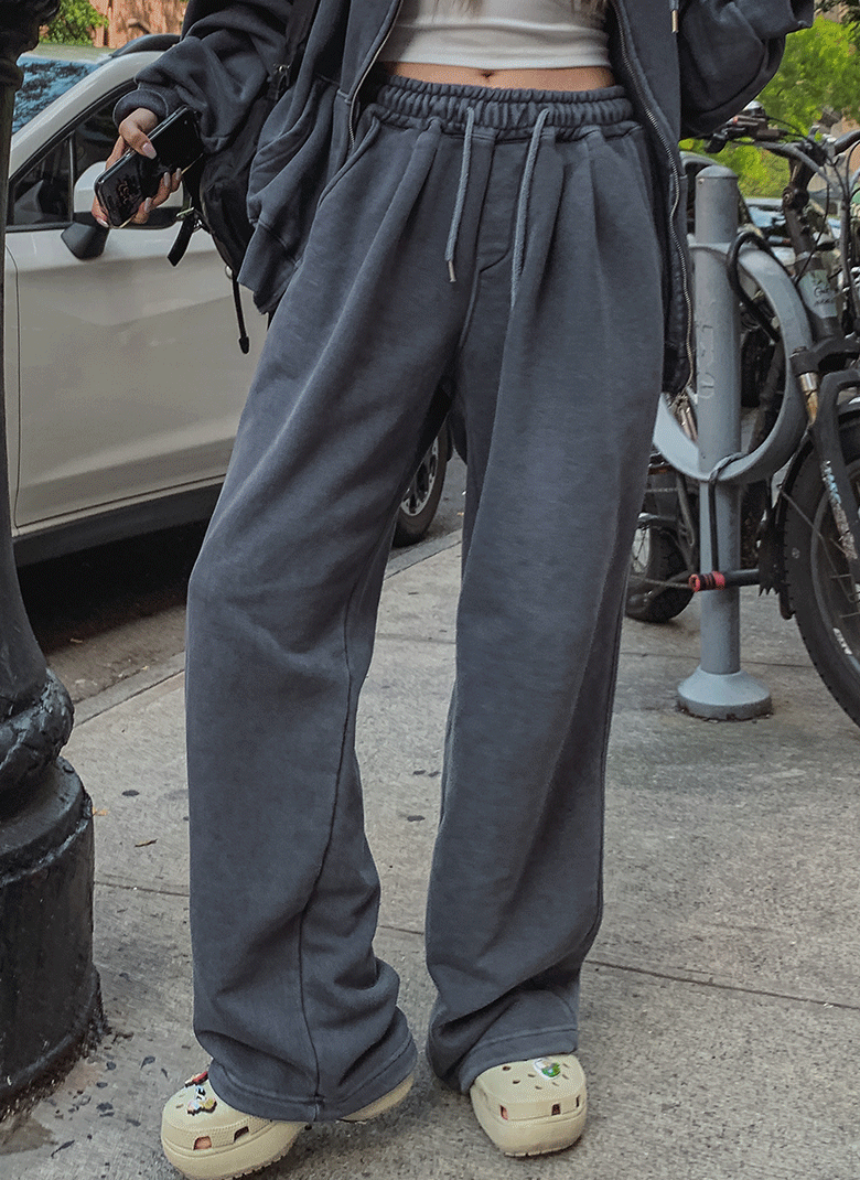ULAN（ユレン）の「(UNISEX) メティピグメント ピンタック トレーニングパンツ (ver.2)（Pants）」