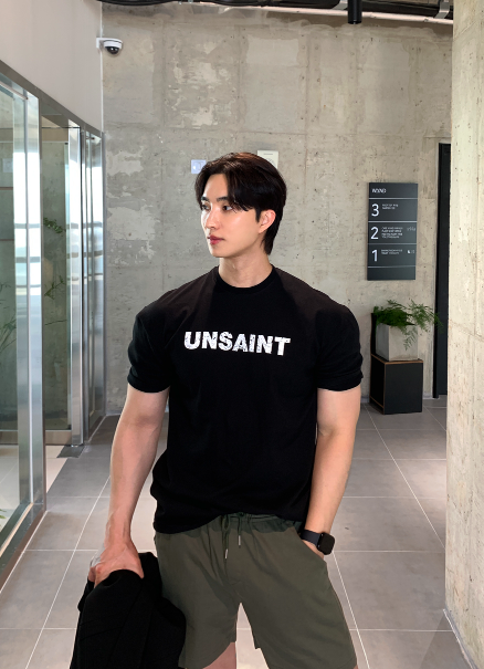 LOOKPLE（ルックプル）の「Aubre Unstint Lettering Muscle Fit Short Sleeve（Tops）」