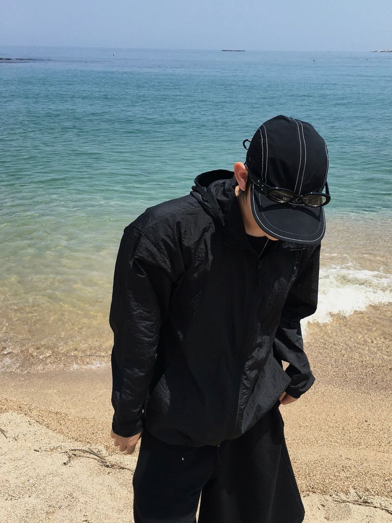Mate diagonal hood windbreaker 7C