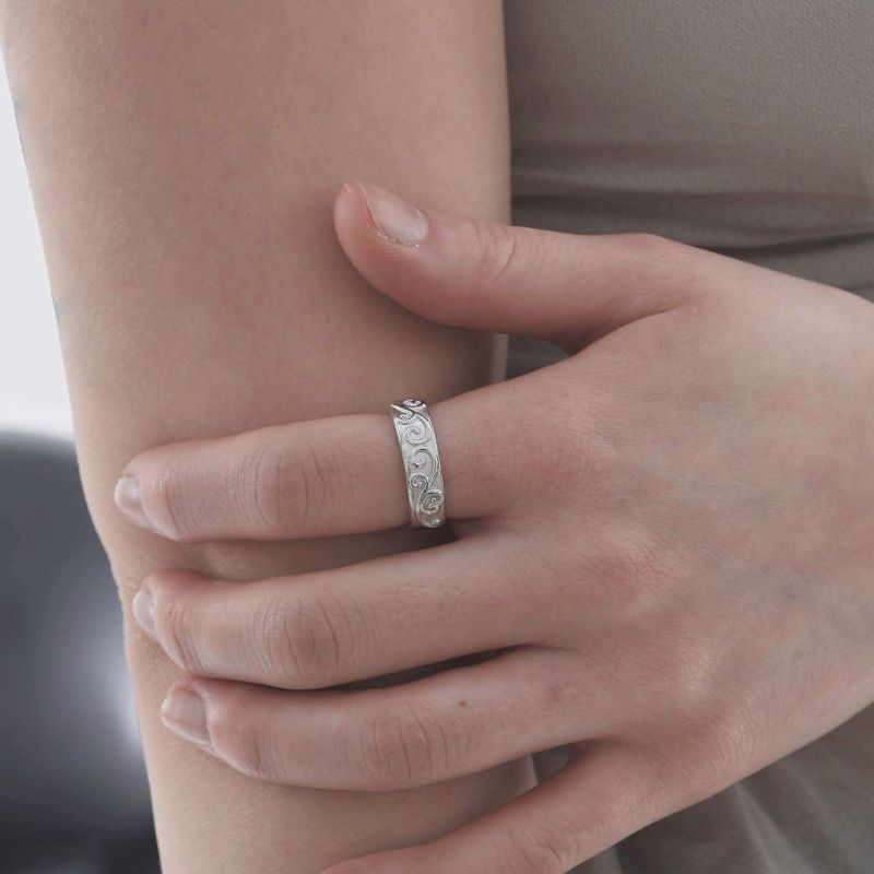 Bold lace open ring