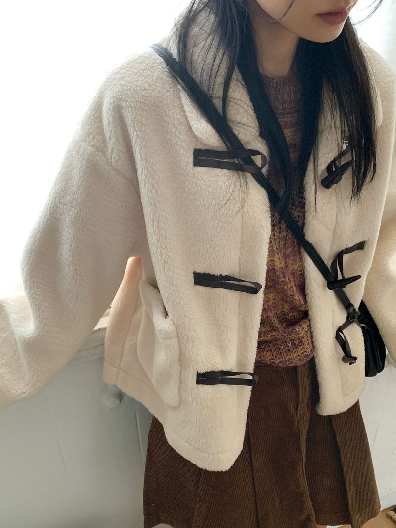 WONDER WONDER（ワンダーワンダー）の「Shitao Mustang Collar Tteokbokki Short Coat（Jackets/Outerwear）」