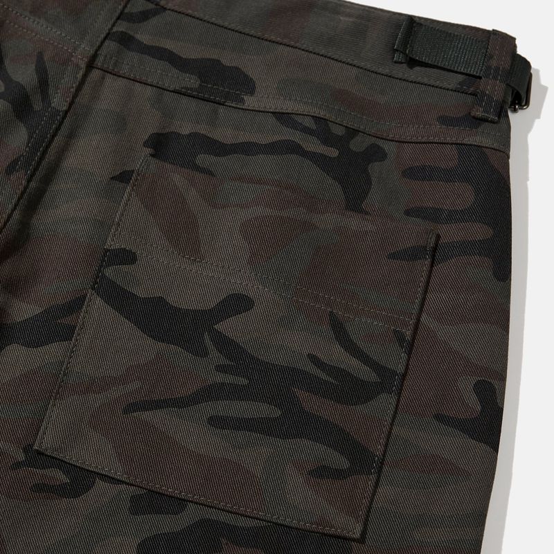 Lumping cargo pants / Camo