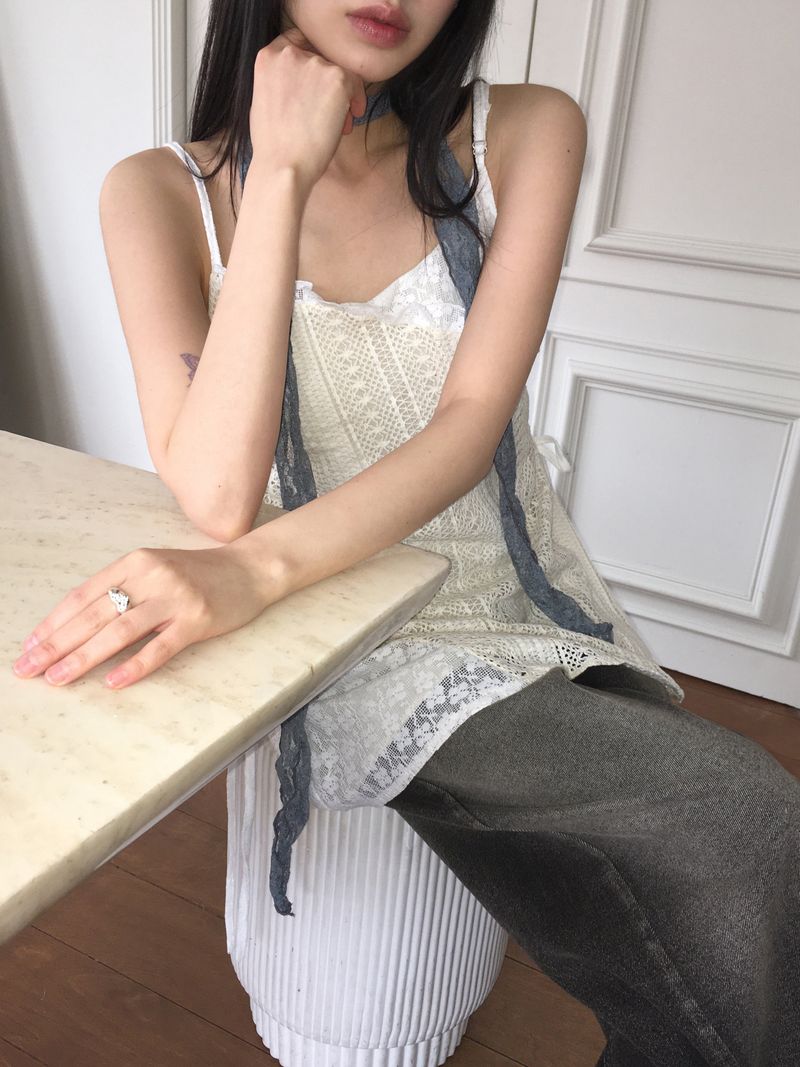 Neuron string lace color layered mini dress