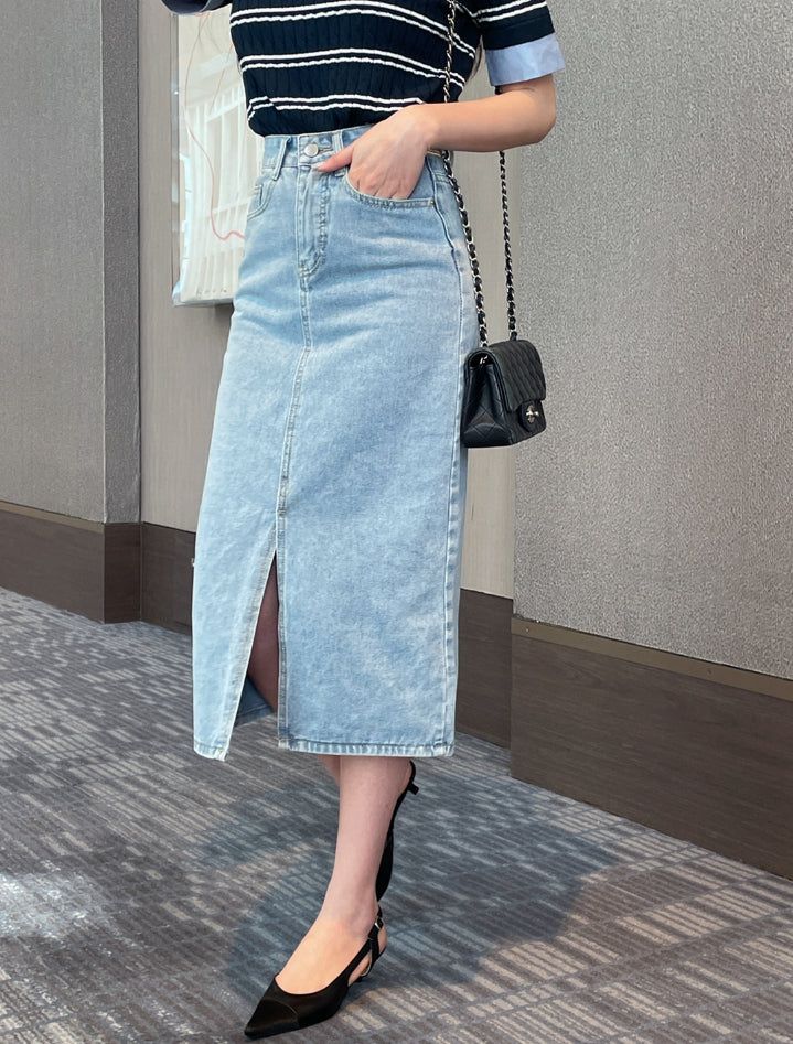 iam mari（アイアム マリ）の「Bow Slit H-line Denim Skirt（Skirts）」