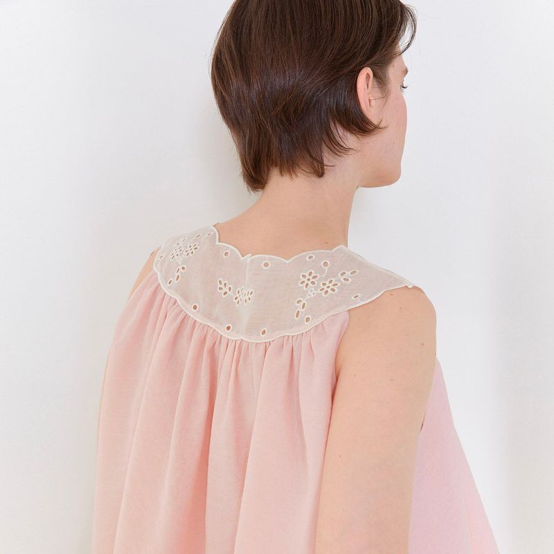 Swan Embroidered A Line Blouse _ Pink