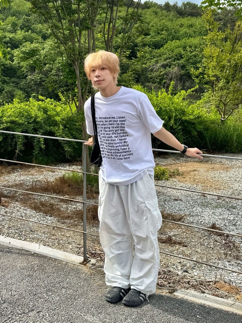 Square frame lettering short sleeve T 3C