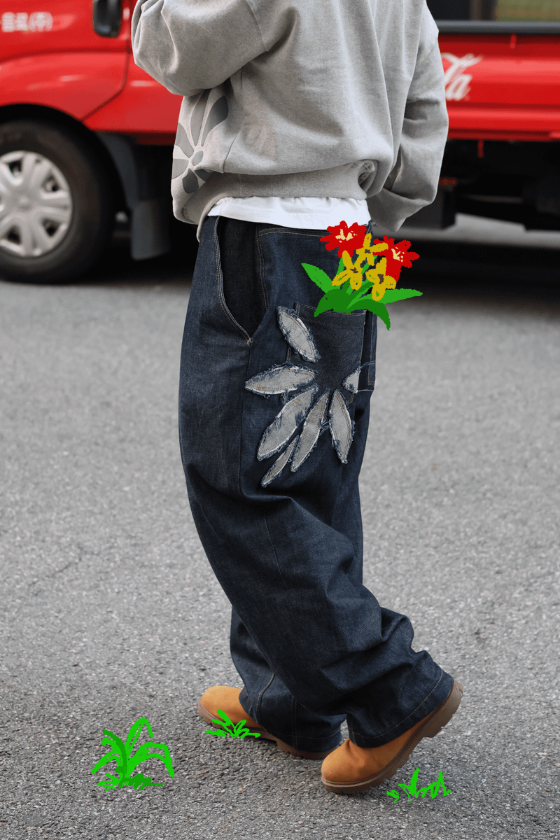 GGOTT（ゴット）の「[Hand-Made] ノンフェイドワイドデニムパンツ [Flower series] -  パッチ（パンツ）」
