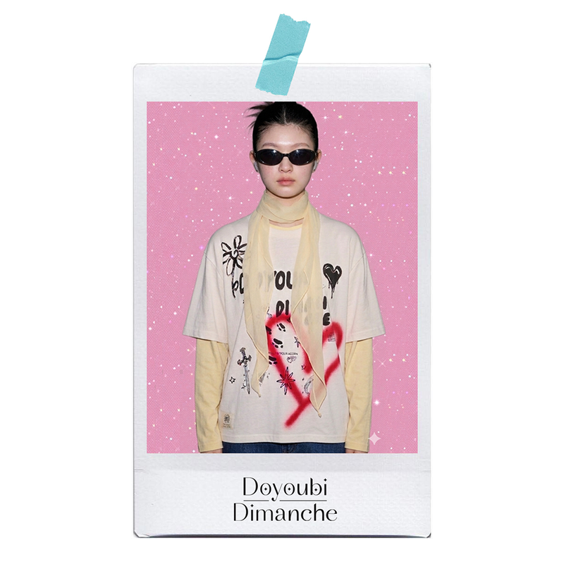 DOYOUBI DIMANCHE（ドヨウビ ディマンシュ）の「【MADE】Doyoubi Dimanche Rakugaki Short-Sleeved T-shirt [White]（Tops）」