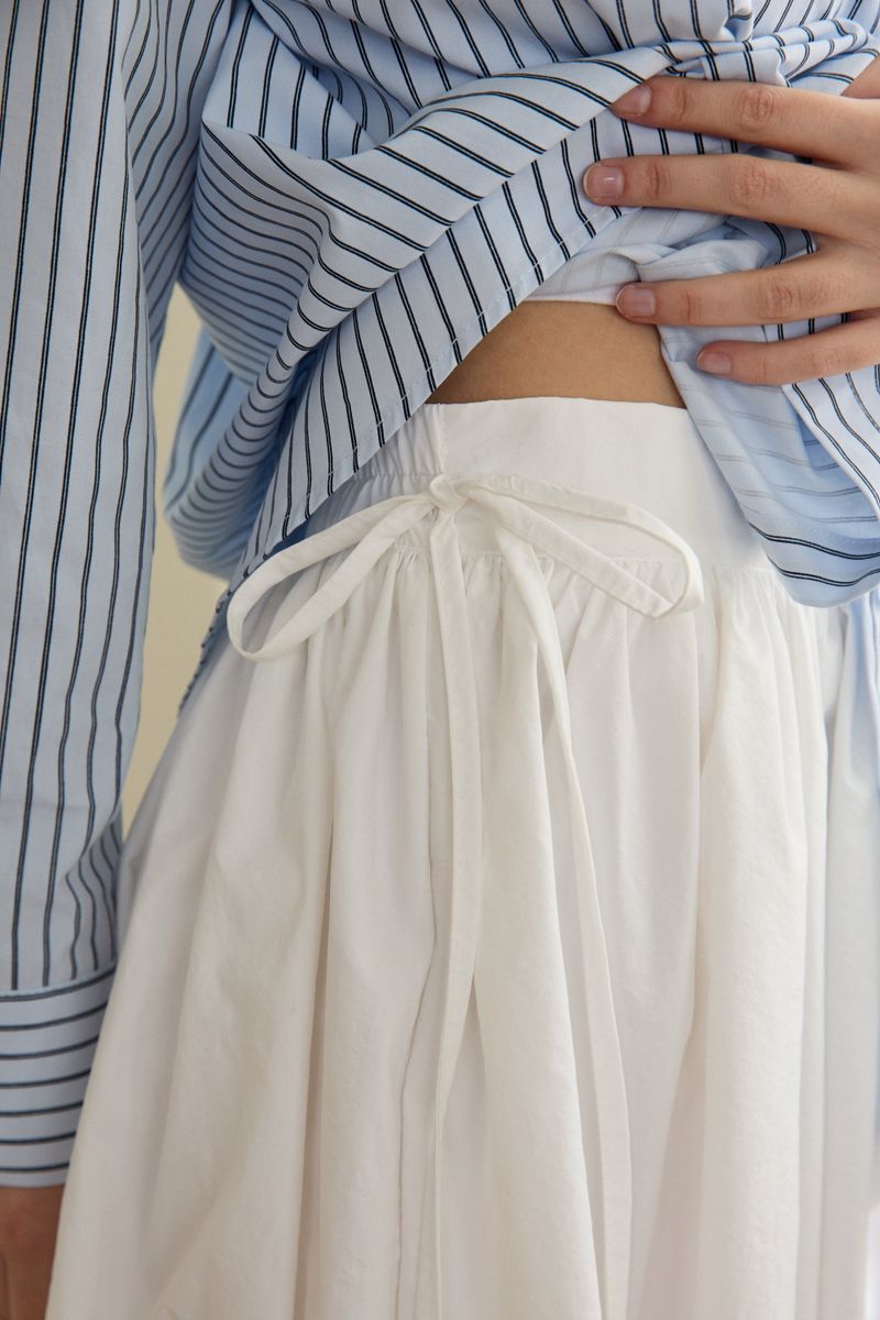 LACE BLOOM STRAP SKIRT