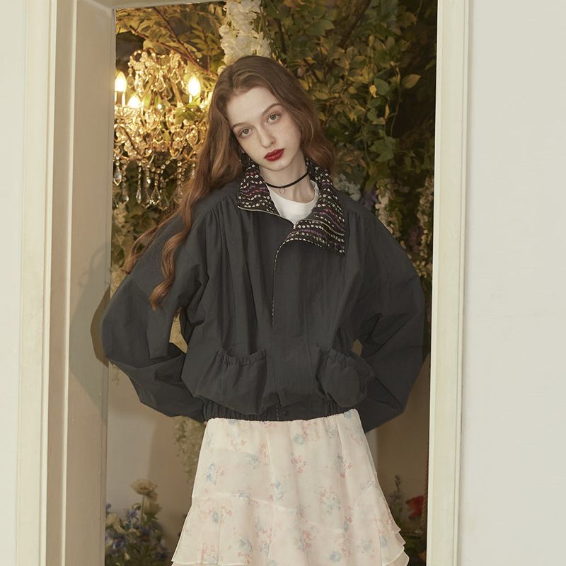 Shirring Short Windbreaker (Black)