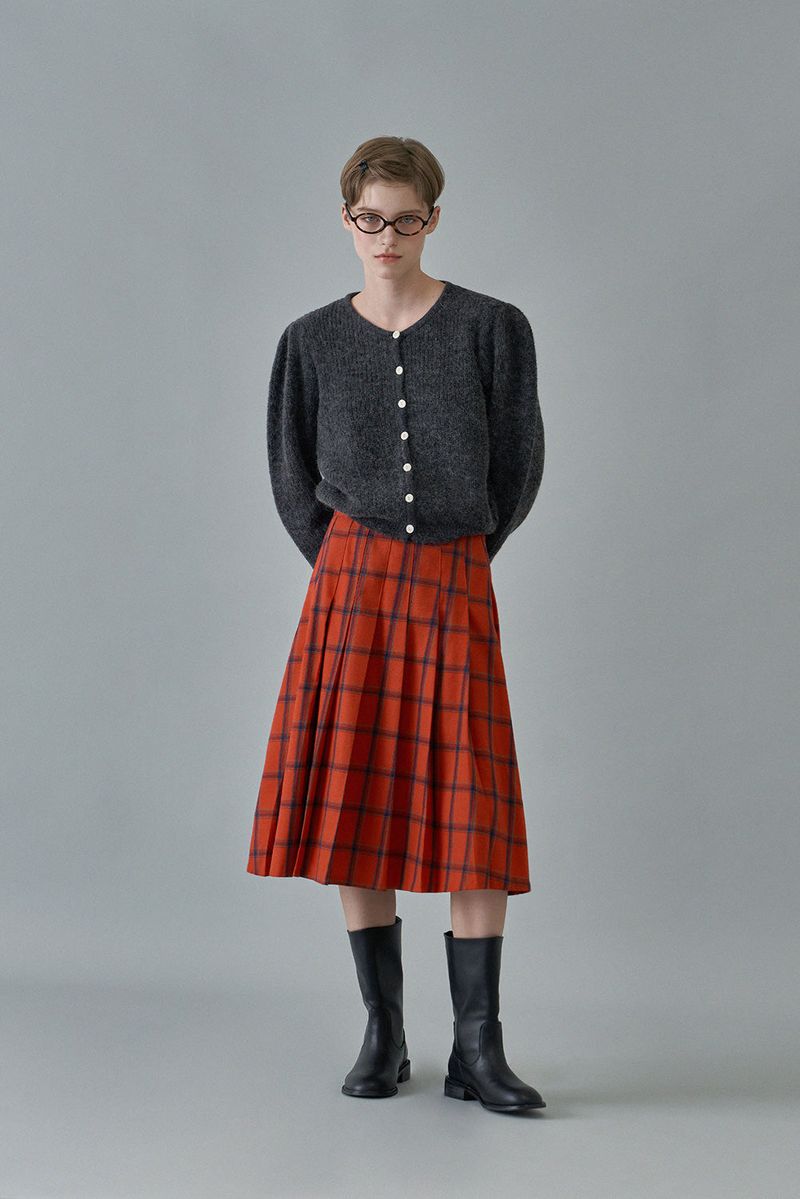 WITHOUTSUMMER（ウィズアウトサマー）の「Milka pleats skirt_red（Skirts）」