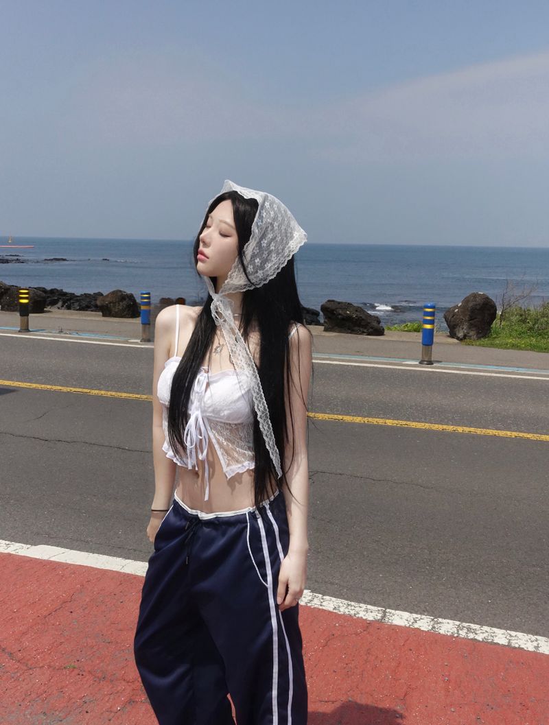 Birthdayeve（バースデーイブ）の「Lace Ribbon Cropped Sleeveless（Tops）」