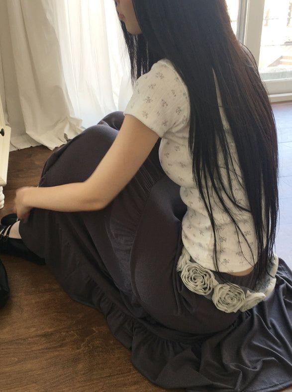 エルタパンチングフラワー半袖Tシャツ