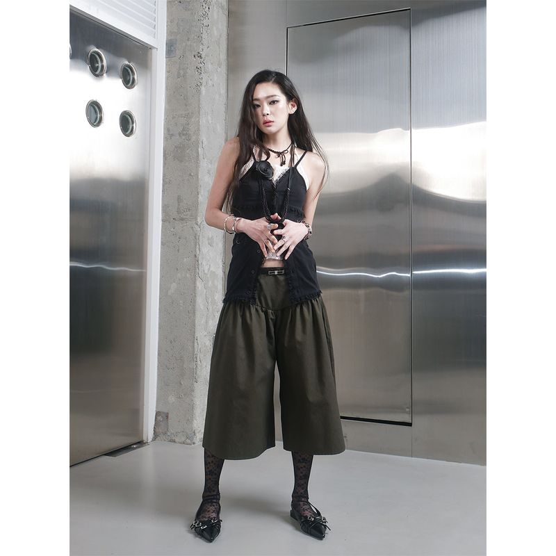 V-YOKE GATHERED PANTS