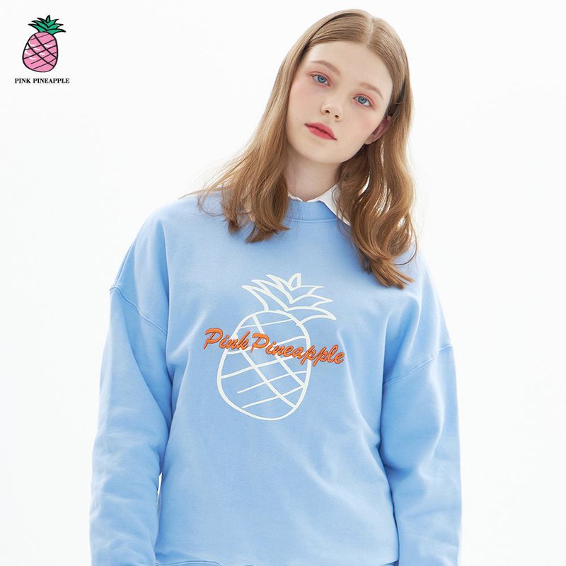 PINK PINEAPPLE（ピンクパイナップル）の「COMBI LOGO SWEATSHIRT (4color)（Tops）」