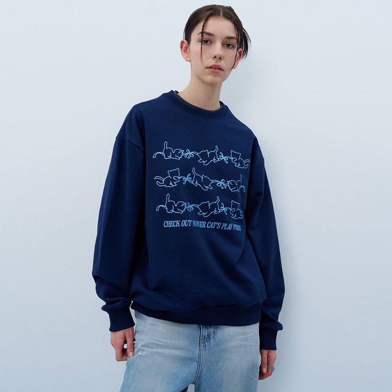 NCOVER(エンカバー)の「CATS PLAY POSES SWEATSHIRT-NAVY(Tops)」