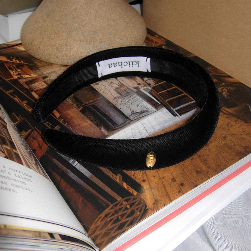 Roi Head Band