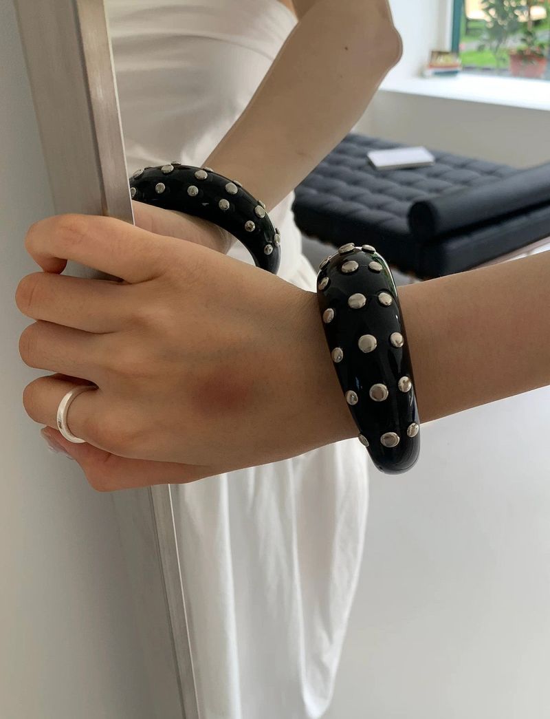 House of haus（ハウス オブ ハウス）の「トゥインクル メタル スタッズ バングル（アクセサリー）」
