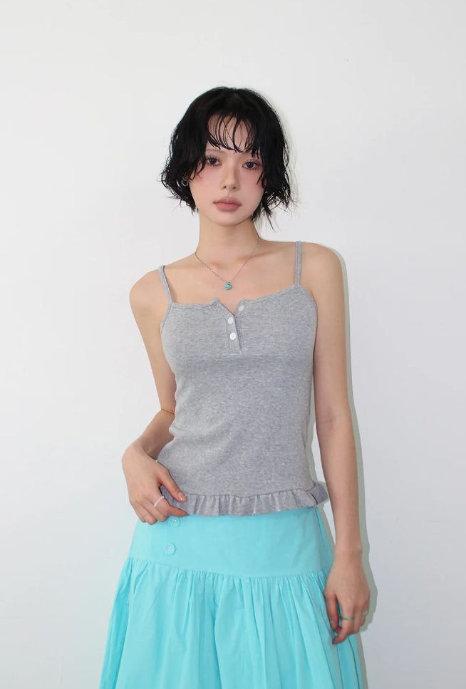 AAKE(アケ)の「FRILL BUTTON SLEEVELESS(Tops)」