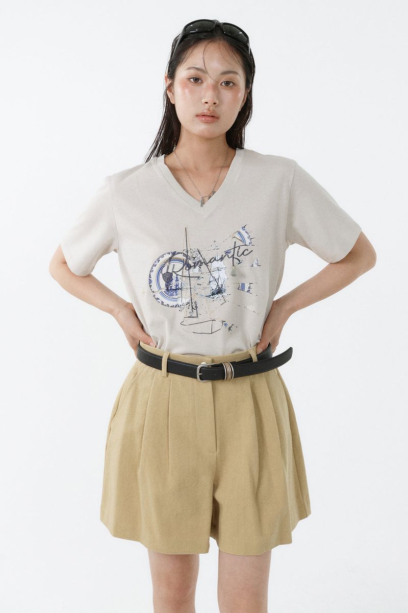 Loventina（ラヴェンティナ）の「GALAXY V-NECK T-SHIRT_LIGHT BEIGE（Tops）」
