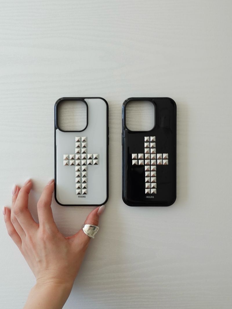 des stud case (black)