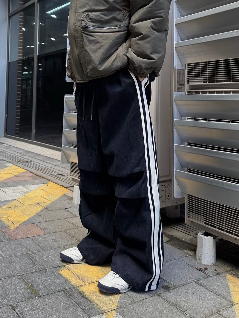 media track denim pants