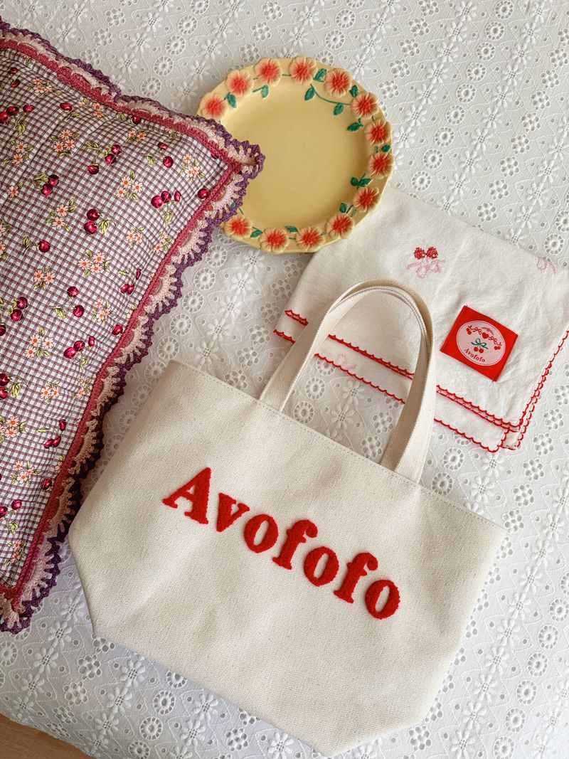 Signature canvas check tote bag