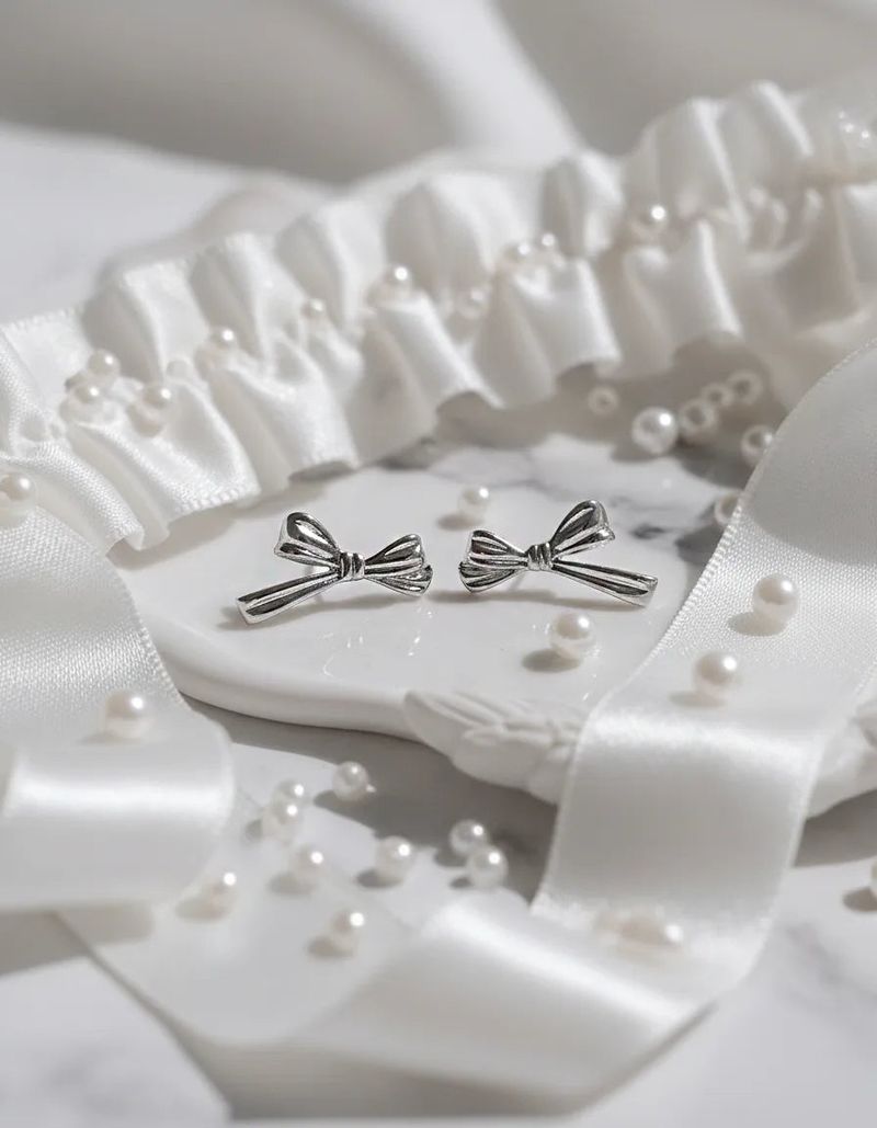[Choi Yena, IVE Leeseo Piercing] Dalia Ribbon Piercing - Silver Color