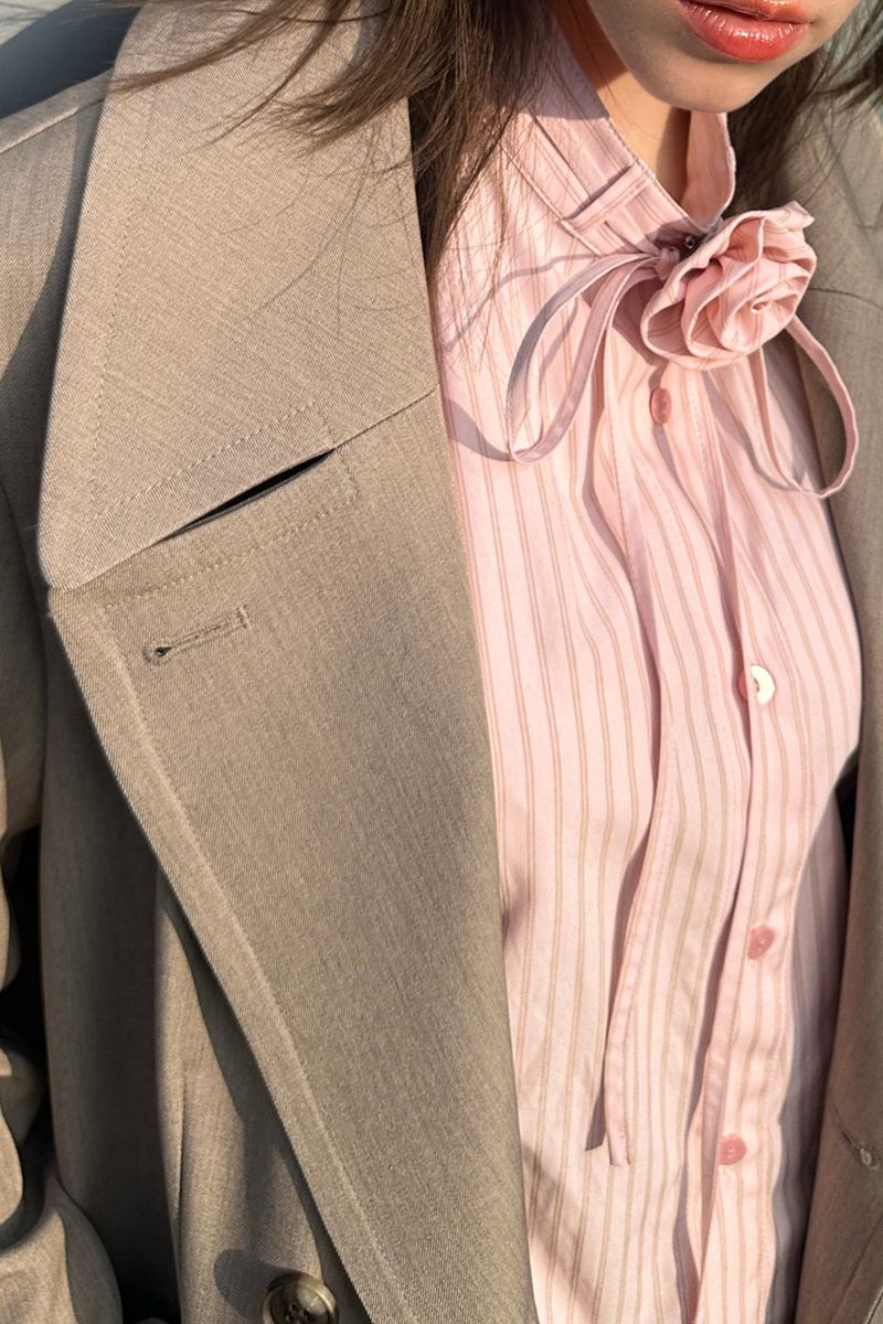 BROOCH STRIPE SHIRT_PINK