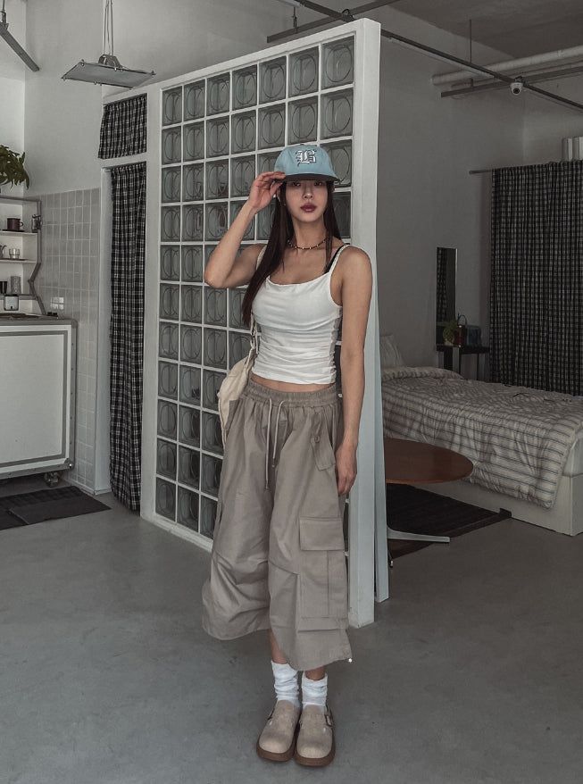 Bulky Pintuck Cargo Bermuda Pants