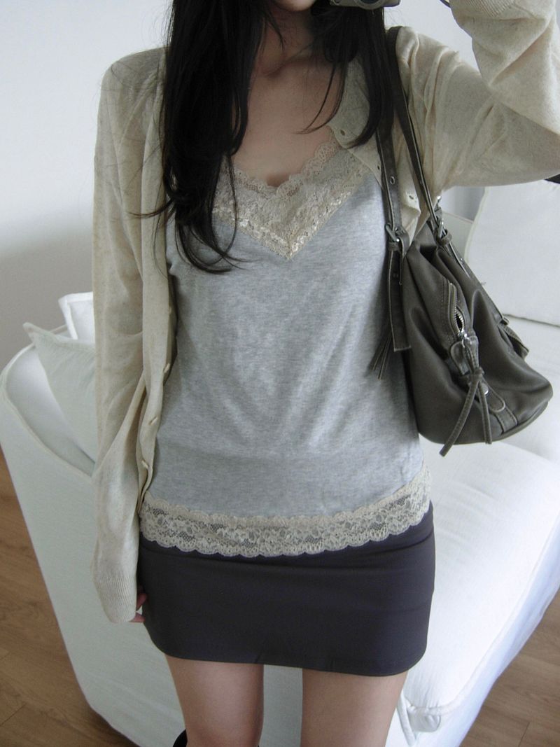 Cindy Lace Sleeveless (one color)