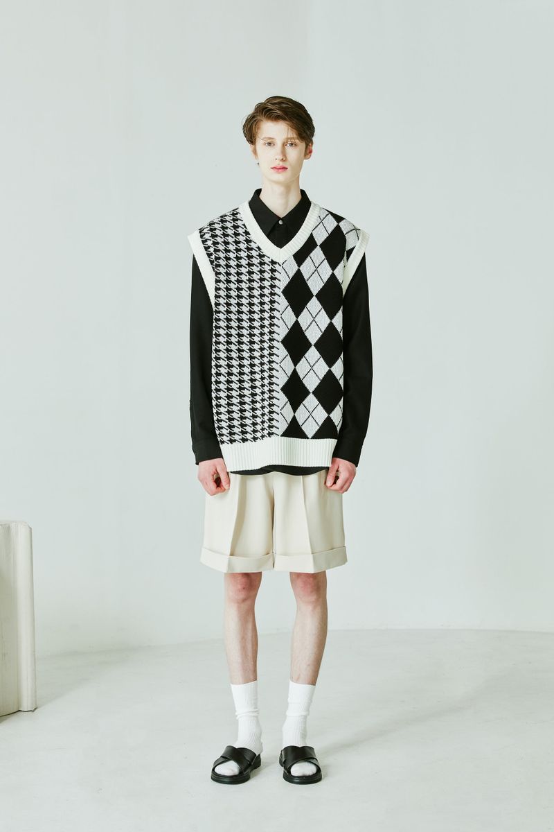 ARGYLE & HOUND CHECK KNIT VEST