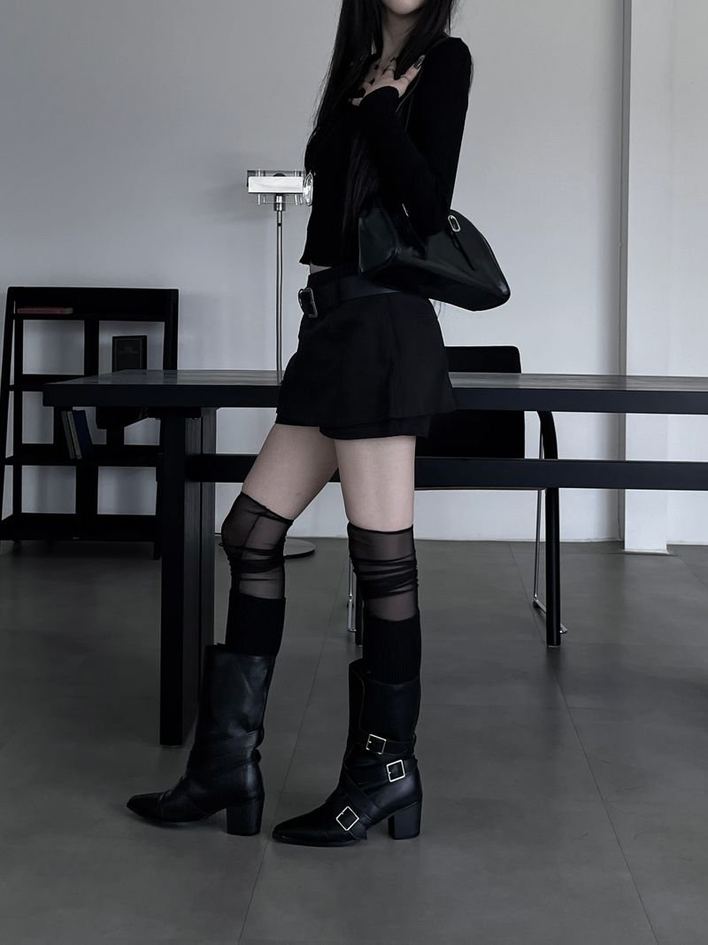 deep skirt pants