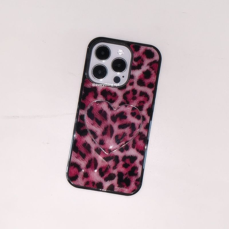 everything（エブリシング）の「leopard fur heart tok (3 color)（Smartphone Accessories）」