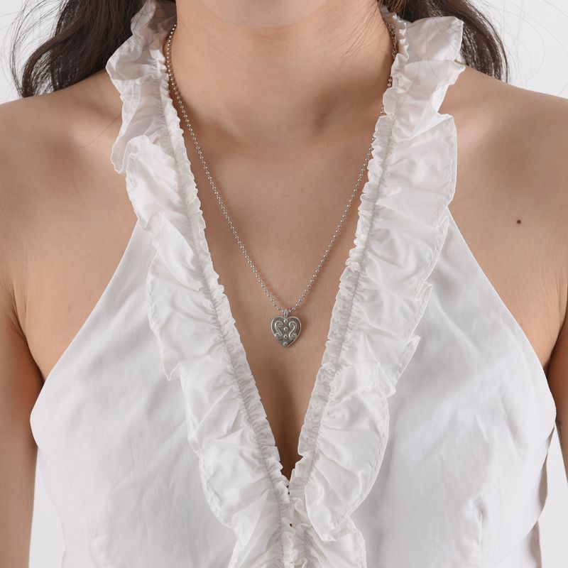 Heart lace dot necklace